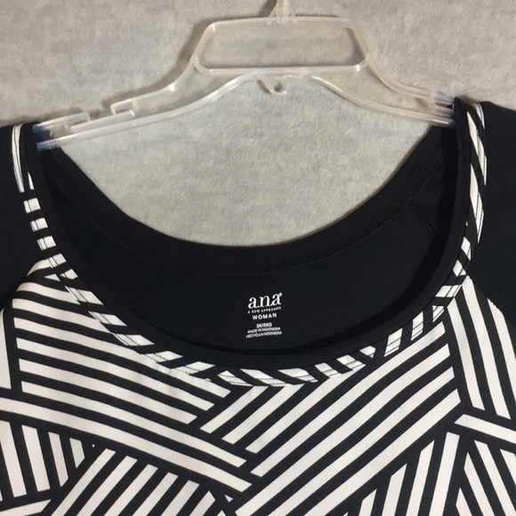 A.N.A. “A New Approach” Geometric Print & Contrasting Solid Cap Sleeve HiLo Hem - Picture 3 of 16